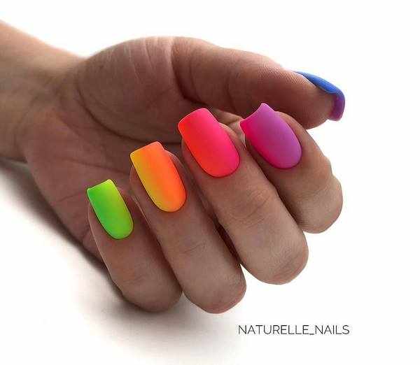 Новые идеи яркого дизайна ногтей 2020-2021: самый яркий маникюр на фото