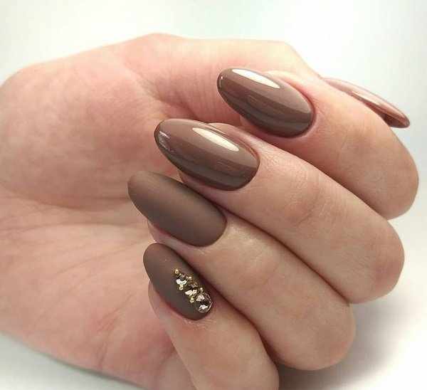 Самый модный дизайн ногтей в коричневом цвете 2020-2021 – фото-новинки
