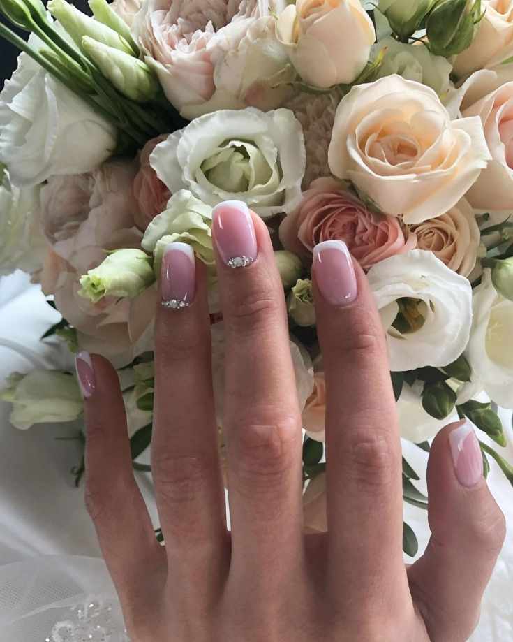Свадебный маникюр на короткие ногти для невесты