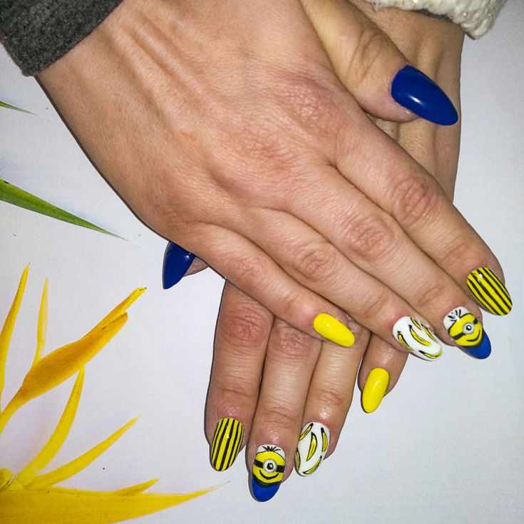 Дизайн ногтей с бананами