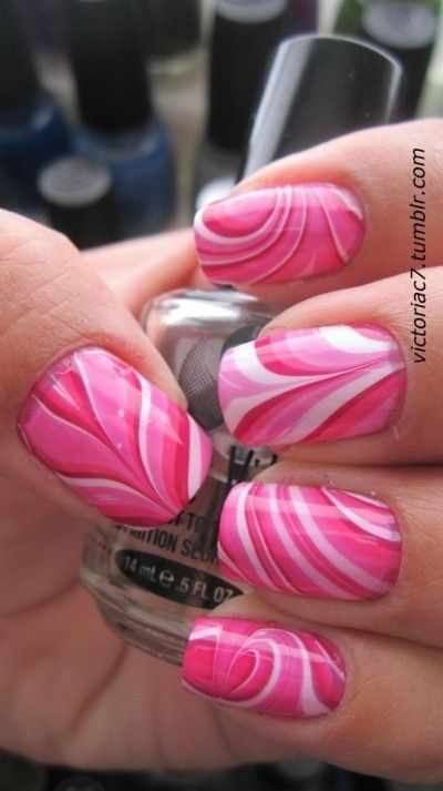 водный дизайн ногтей розовый