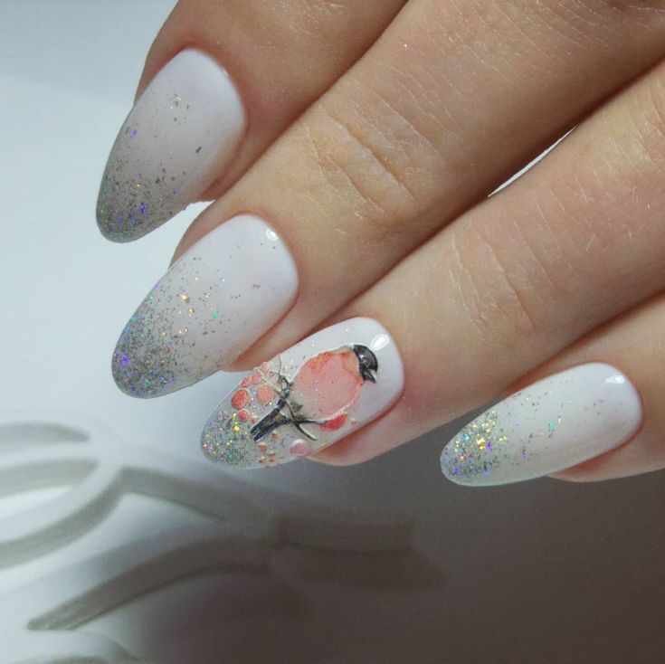 Рисунок снегирей или рябины на ногтях