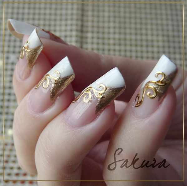 золотой дизайн ногтей роспись