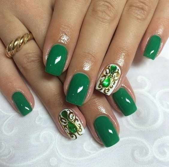 изумрудный маникюр design nails emerald panton 17-5641