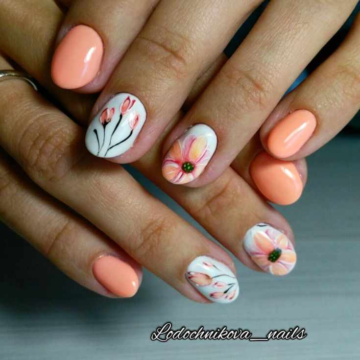 маникюр персикового цвета