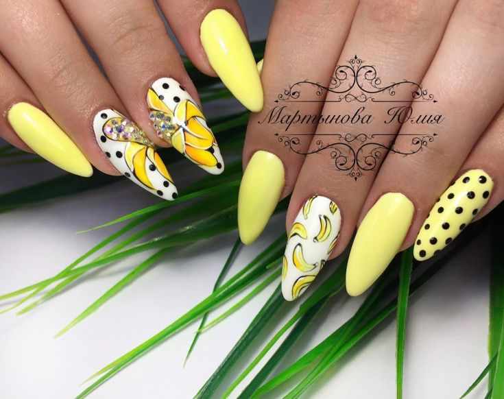 Дизайн ногтей с бананами