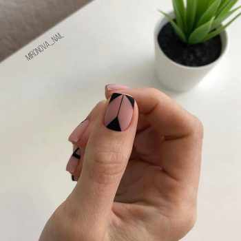 JamAdvice_com_ua_fashionable-moon-nail-art_6