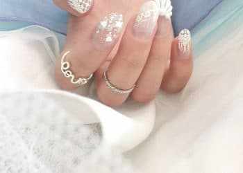 JamAdvice_com_ua_Wedding-manicure-with-lace-10