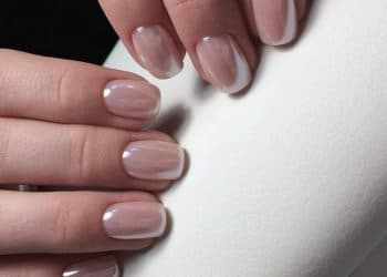 JamAdvice_com_ua_Wedding-manicure-for-short-nails-11