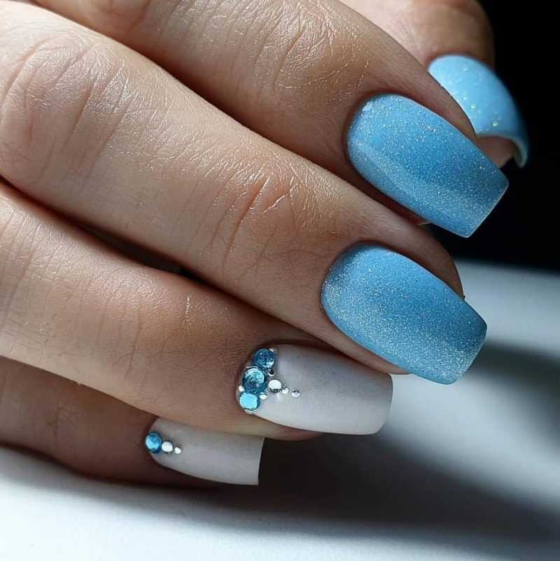 delicate-nails-79